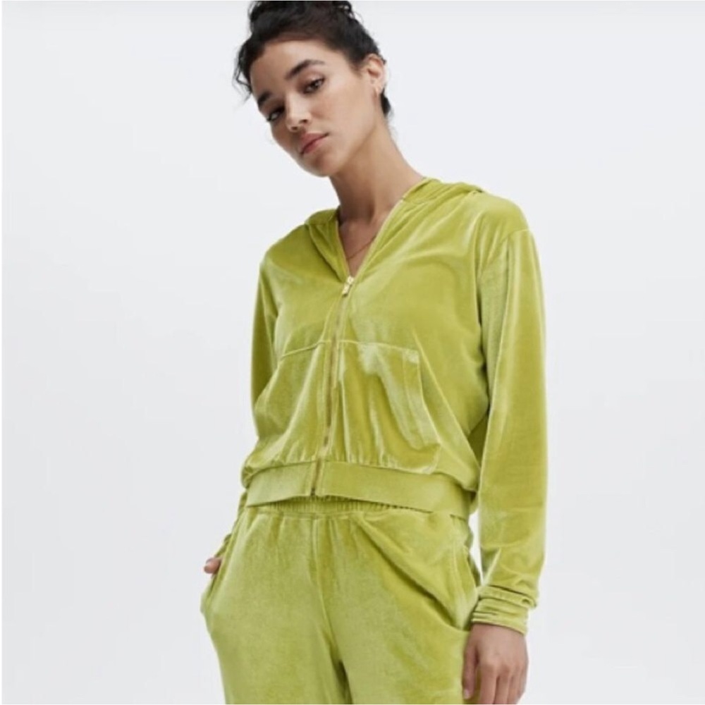 Fabletics Green Velvet Set Zipper Jacket and Pants Matching set